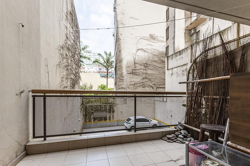 Venta Departamento 2 ambientes Luminoso Balcón Patio Cochera fija Parque Rivadavia Caballito