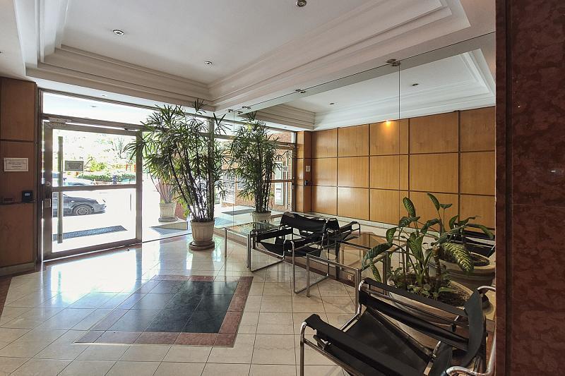 Venta Departamento 2 ambientes Luminoso Balcón Patio Cochera fija Parque Rivadavia Caballito
