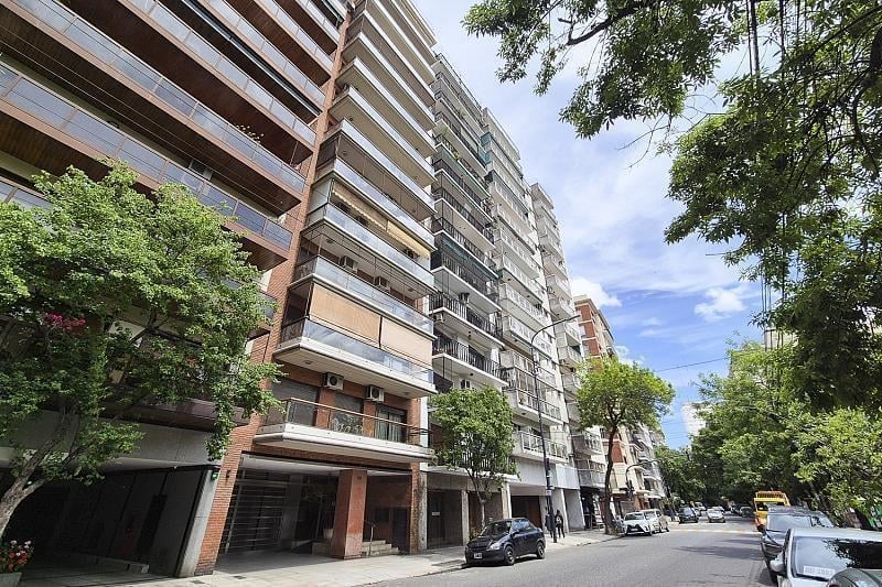 Venta Departamento 2 ambientes Luminoso Balcón Patio Cochera fija Parque Rivadavia Caballito