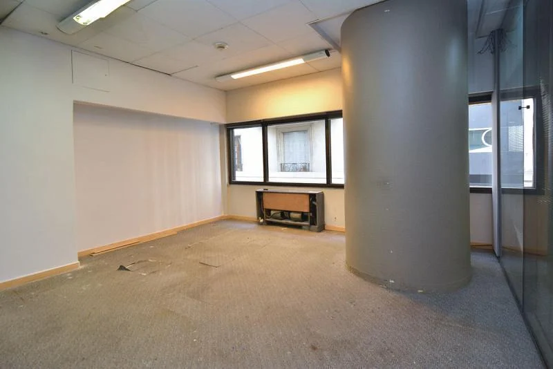 Oficina de 680 m2 en alquiler en Catalinas- Retiro