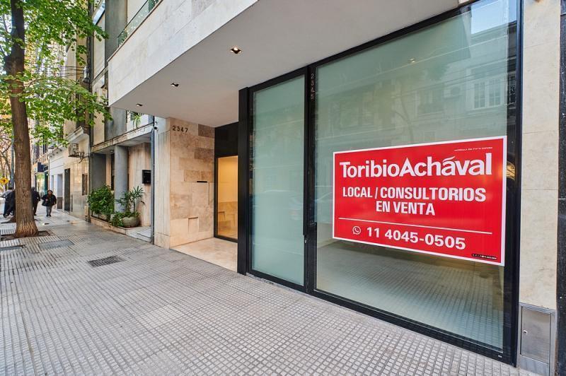 Foto de Oficina/ consultorio: Este moderno edificio ha sido diseñado pensando, imagen 4