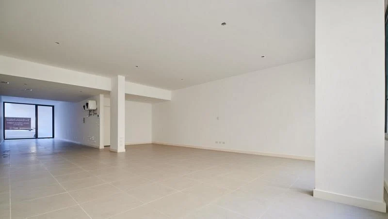 Oficina/ consultorio: Este moderno edificio ha sido diseñado pensando en la eficiencia y funcionalid