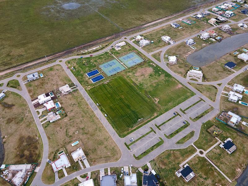 Lote de 1400 m2 a la LAGUNA en venta en Santa Clara al Sur. Canning-San Vicente.
