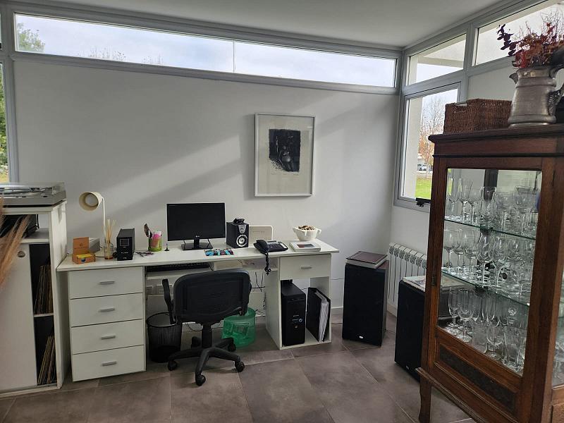 Foto de Casa de 3 ambientes moderna y luminosa, en Haras del Sur II. Ruta 2, imagen 3