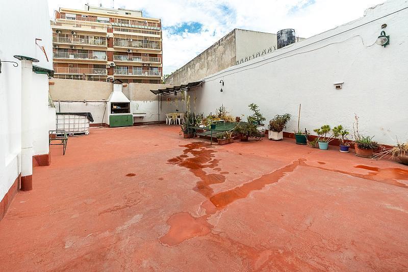 Venta 5 ambientes PH terraza propia. Sin expensas Caballito.