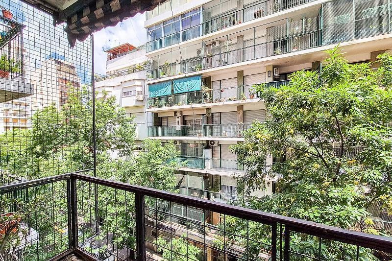 Venta Departamento 3 ambientes Amplio Semipiso Luminoso Al frente Balcón Caballito