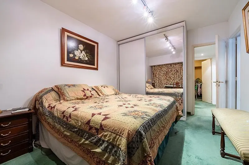 cuatro ambientes - tres dormitorios - apto profesional - espacio guardacoches - Retiro 3