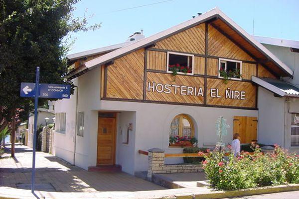 Hosteria en pleno centro de Bariloche, lote de 700m2 aprox, ideal destino comercial y turístico.