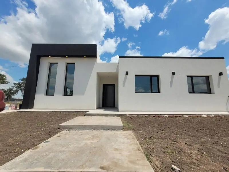 Casa de 4 ambientes, con piscina, A ESTRENAR en Lagos de Canning II. Canning, Esteban Echeverría. 1