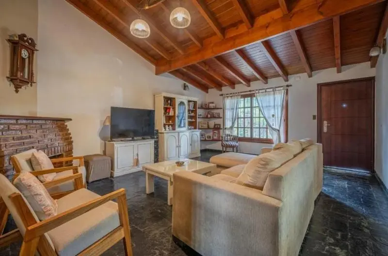 Casa de 5 ambientes con quincho y parque en Barrio Uno, Ezeiza. 5