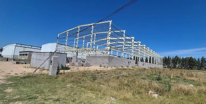 Galpón de 3200 m2 en venta y alquiler en Polo Industrial Ezeiza. 3