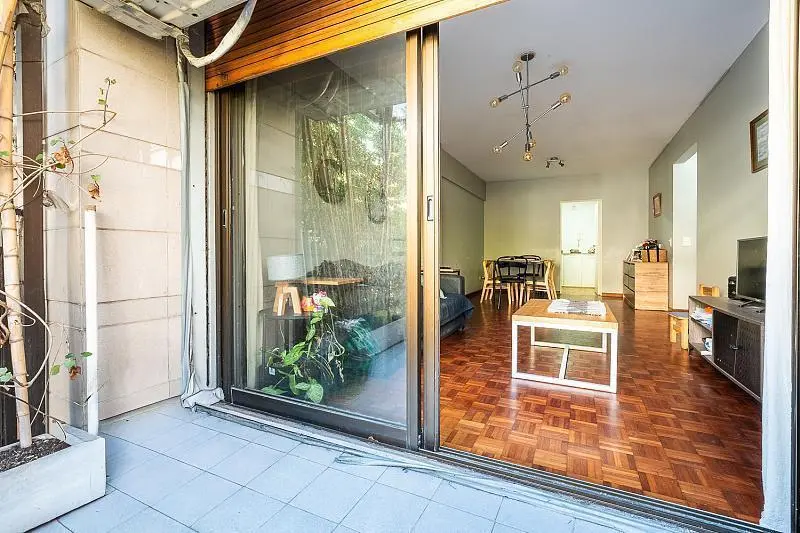 Recoleta, 3 dorm, venta. Cochera, 79m2. al frente, LIving Com. Coc. indep. 2 baños, balcon aterraz. 5