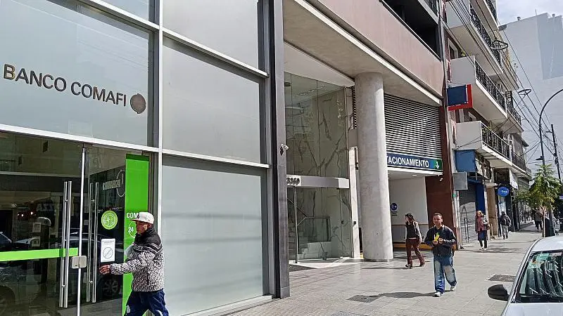 Oficina alquiler 380 m2 Abasto Nueva 22 m de frente vidriado 4
