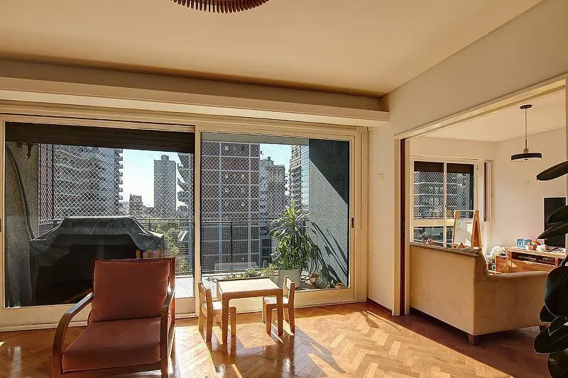 Alquiler Belgrano 4 Ambientes al Frente con Balcón y cochera. Torre vista abierta. 4