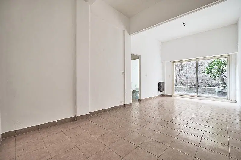 Tres ambientes con patio. Villa Crespo 1