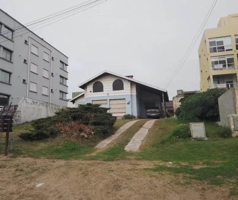 Terreno en venta, Villa Gesell, excelente ubicación. 1