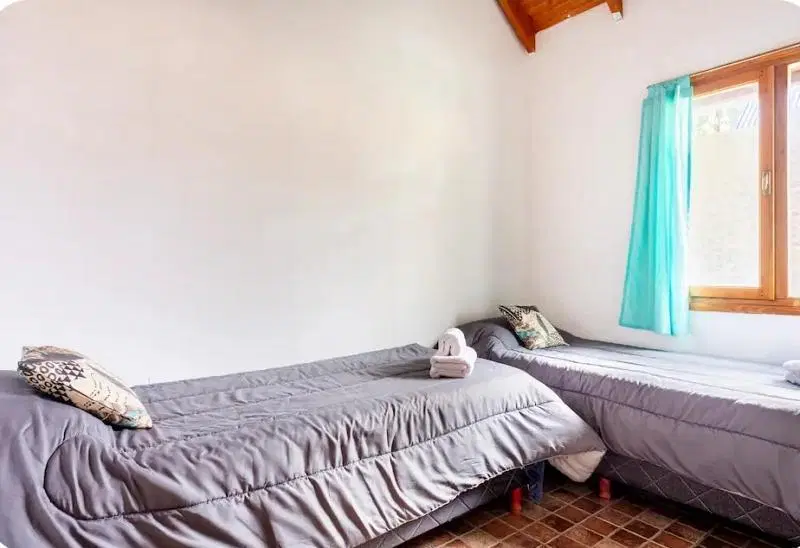 Complejo de Cabañas. Casa, Bungalows. Playa Serena. Bariloche. Nahuel Huapi, Lago Moreno. Sur 5