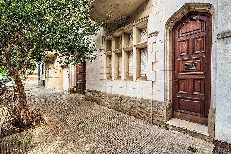 Venta Casa 4 dormitorios Estilo Tudor Garage Almagro 5