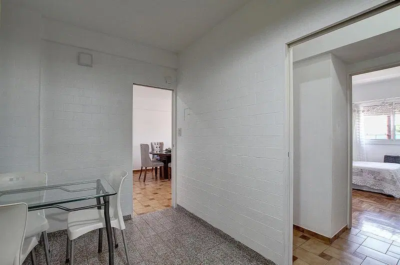 Venta Departamento 3 ambientes Amplio Luminoso Monte Castro 2