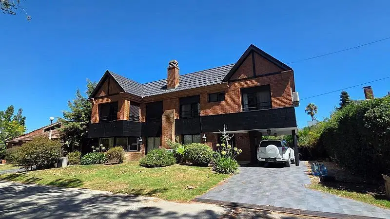 Chalet de 7 ambientes en Venado I. Canning, Esteban Echeverría. 2