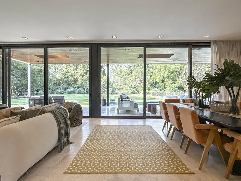 Excelente propiedad de categoría en venta en Altos del Pilar. 3