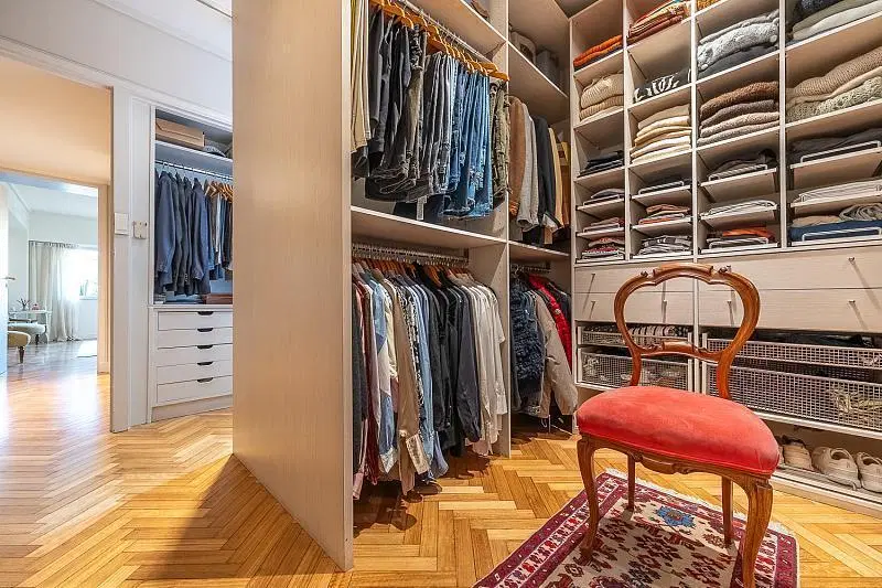 Exclusivo semipiso 4/5 dormitorios. Cochera y baulera. Palermo chico. Av Libertador 8