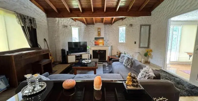 Casa de 4 ambientes con quincho y piscina en Venado I. Canning, Esteban Echeverría. 2