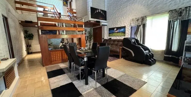 Casa de 4 ambientes con quincho y piscina en Venado I. Canning, Esteban Echeverría. 1