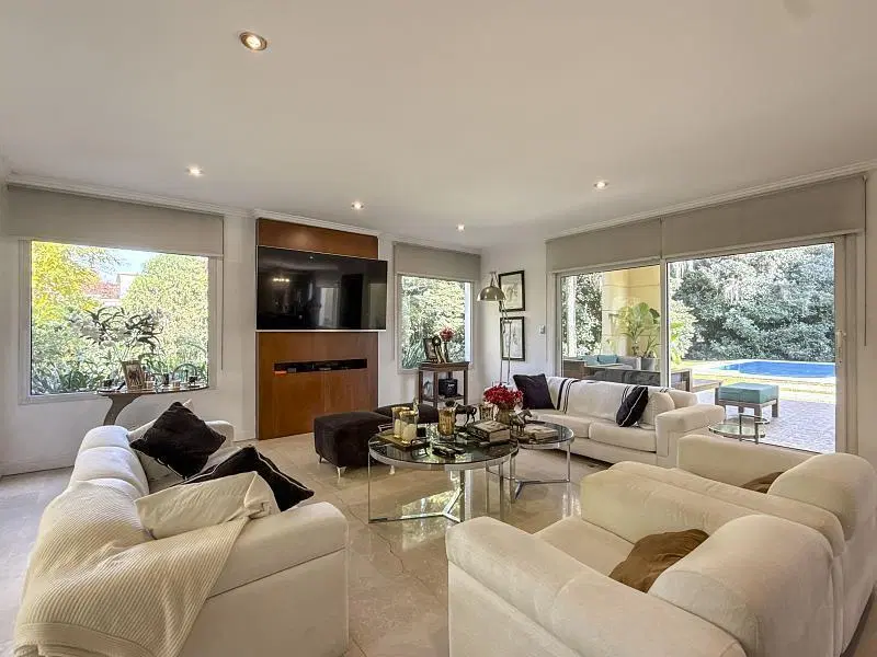 Excelente casa en venta en San Jorge Village. Muy buena ubicación central 2