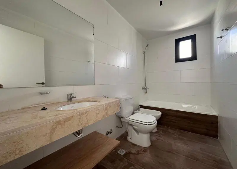 Dúplex de 4 ambientes con jardín en Bosques de Champagnat. Canning, Ezeiza. 4