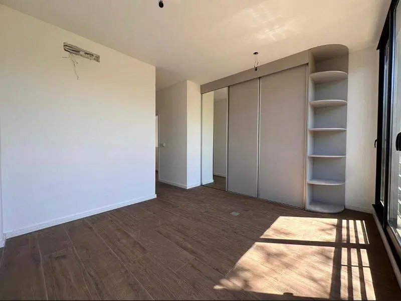 Dúplex de 4 ambientes con jardín en Bosques de Champagnat. Canning, Ezeiza. 2