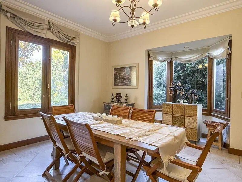 Casa en venta en San Jorge Village. 5 dormitorios. Quincho. 4