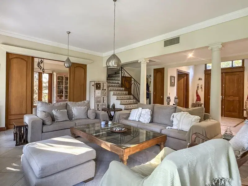 Casa en venta en San Jorge Village. 5 dormitorios. Quincho. 5