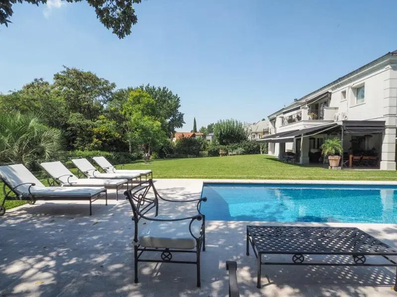 Casa en venta en San Jorge Village. Reciclada a nuevo. 5 Dormitorios. Sala de cine 2