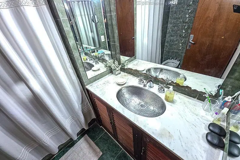 EXCELENTE SEMIPISO AL FRENTE BALCON ATERRAZADO COCHERA FIJA 8