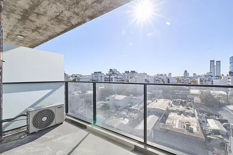 Excelente Amb. Estrenar, con balcón piso alto. Nuevo inteligente Apto Profesional, entrega inmediata 5