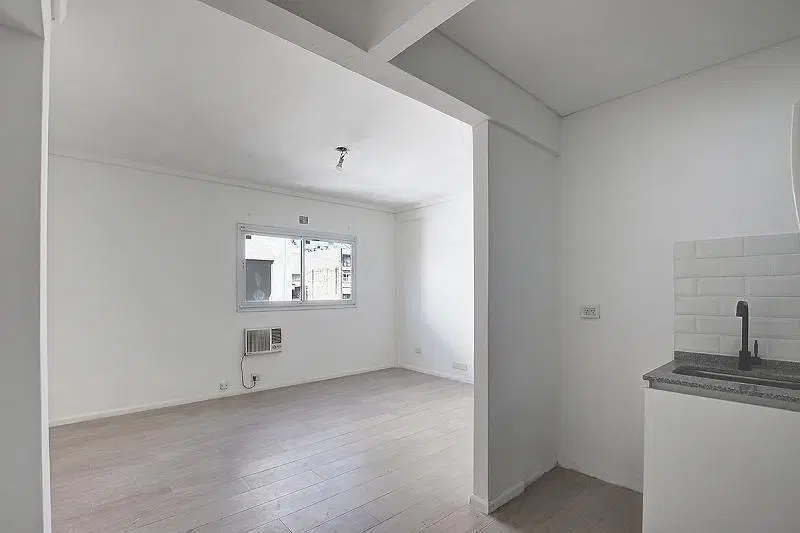 Departamento Monoambiente Semipiso Luminoso Reciclado Impecable en Recoleta 4