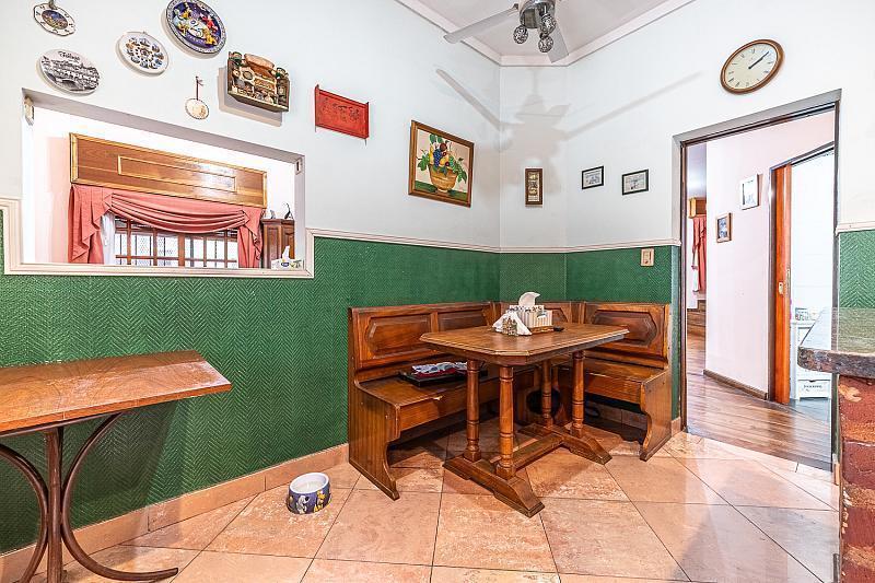 Venta Casa 4 dormitorios Lote Propio En esquina 2 plantas Terraza Garage Almagro