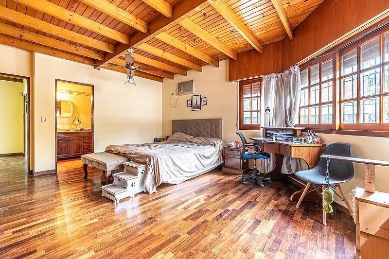 Venta Casa 4 dormitorios Lote Propio En esquina 2 plantas Terraza Garage Almagro 4