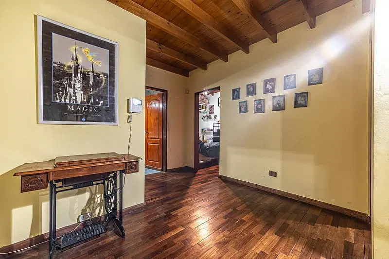 Venta Casa 4 dormitorios Lote Propio En esquina 2 plantas Terraza Garage Almagro 5