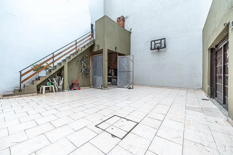 Venta Casa 4 dormitorios Lote Propio En esquina 2 plantas Terraza Garage Almagro 2