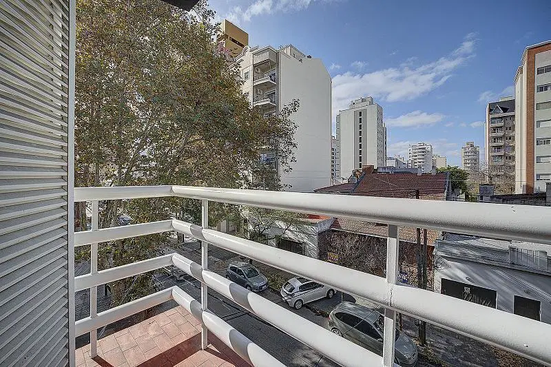 Departamento 2 ambientes Semipiso Luminoso Buen estado con 2 balcones al frente en Lanus Este 1