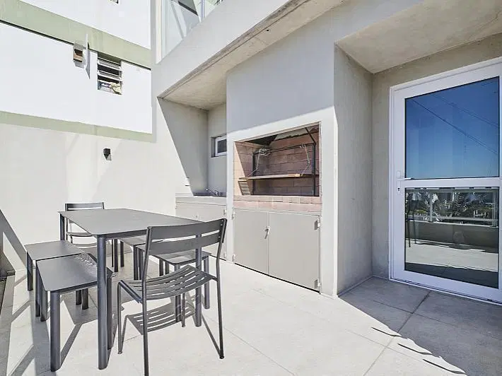 Departamento Monoambiente Luminoso Impecable con balcon y baulera a estrenar en Belgrano 2