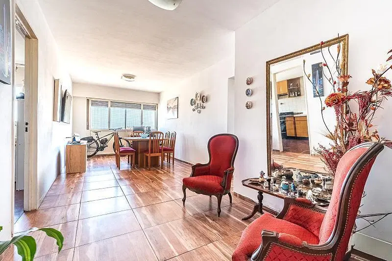 Venta Departamento 4 ambientes Contrafrente Amplio Luminoso Piso alto con Vista abierta Caballito 2