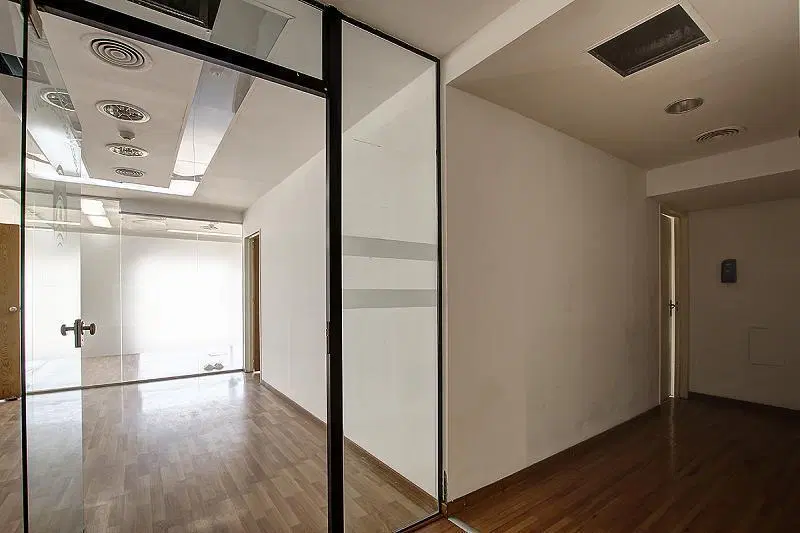 Oficina  en Venta   en Microcentro , contrafrente   de 360 m² de superficie total. 3