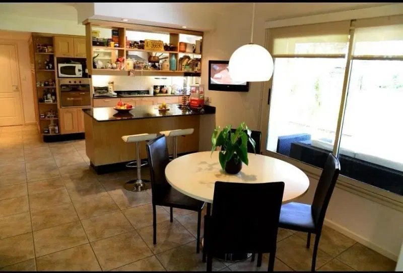 Casa en Highland Park, venta con renta 4