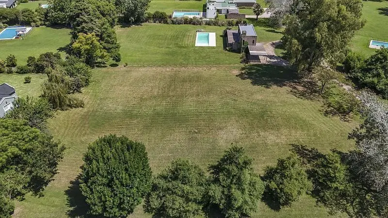 Oportunodad lote en venta en Chacras del Molino. 4