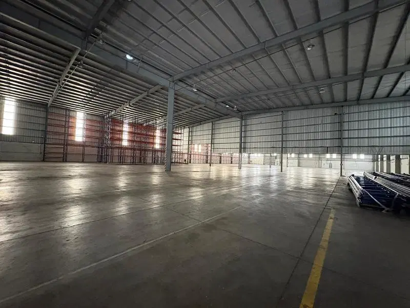 Excelente deposito de 4000 m2 cub en el parque industrial campana. ideal Logistica. 3