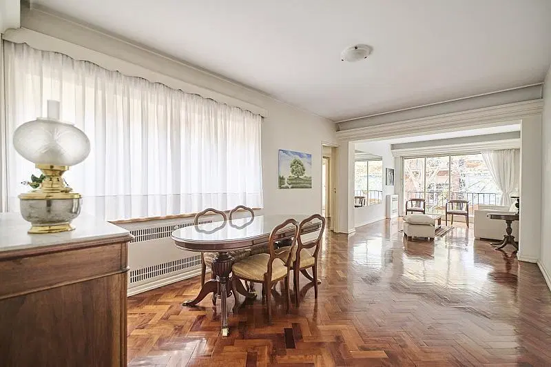 Departamento Semipiso 3 ambientes Luminoso Impecable con balcon al frente en Barrio Norte 2