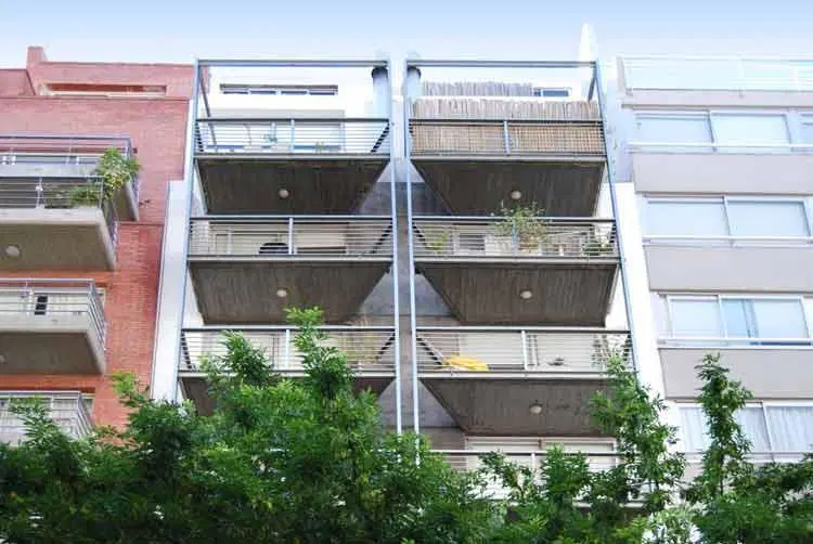 Triplex balcón aterrazado parrilla Cochera fija descb en Belgrano 2